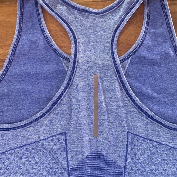 Nike Dri-fit Running Tank Top - Picture 7 of 7